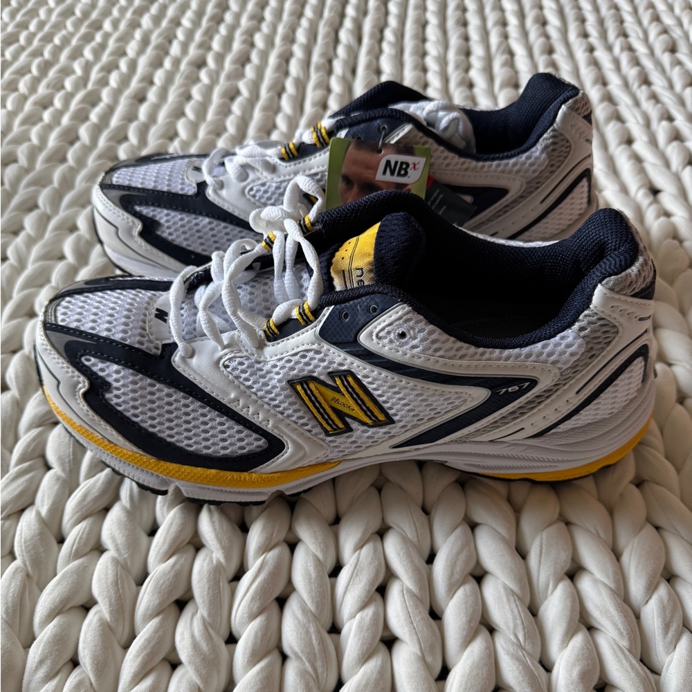 New Balance M767ST running shoes white navy blue